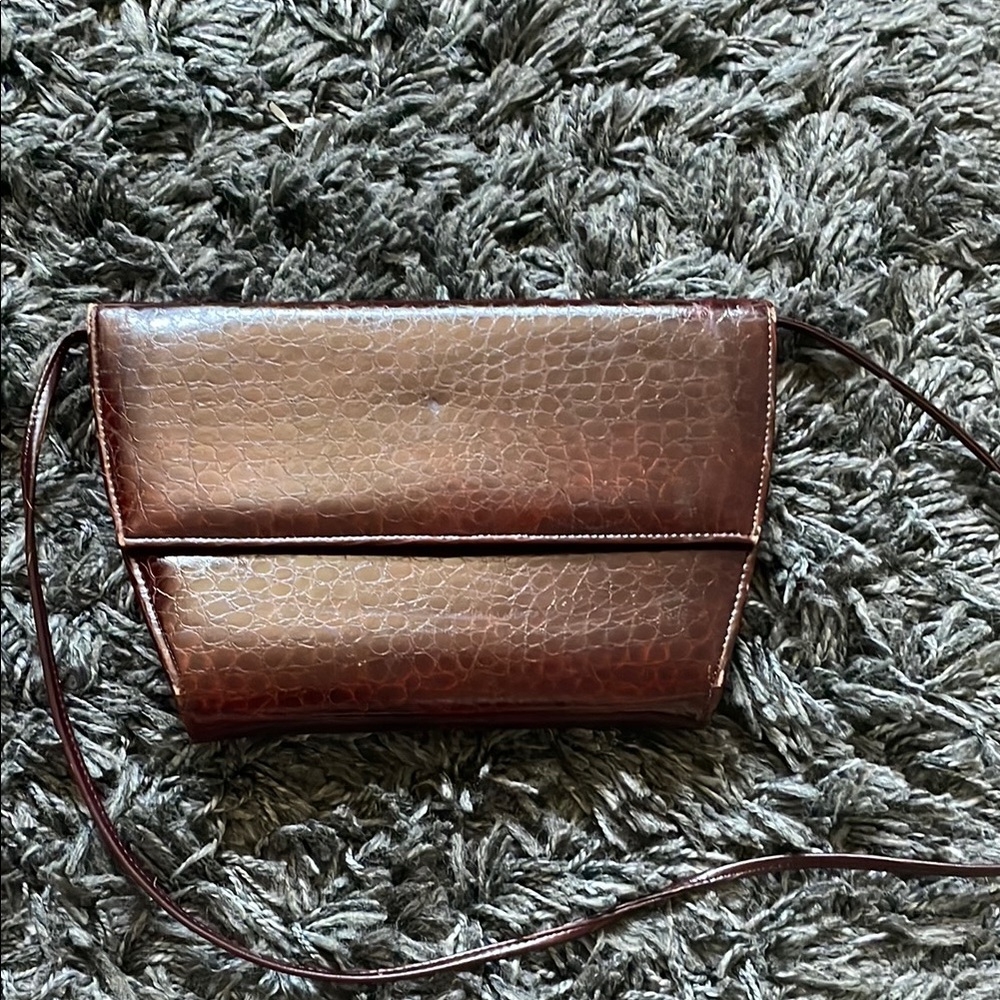 Elegant Brown Leather Crossbody Bag